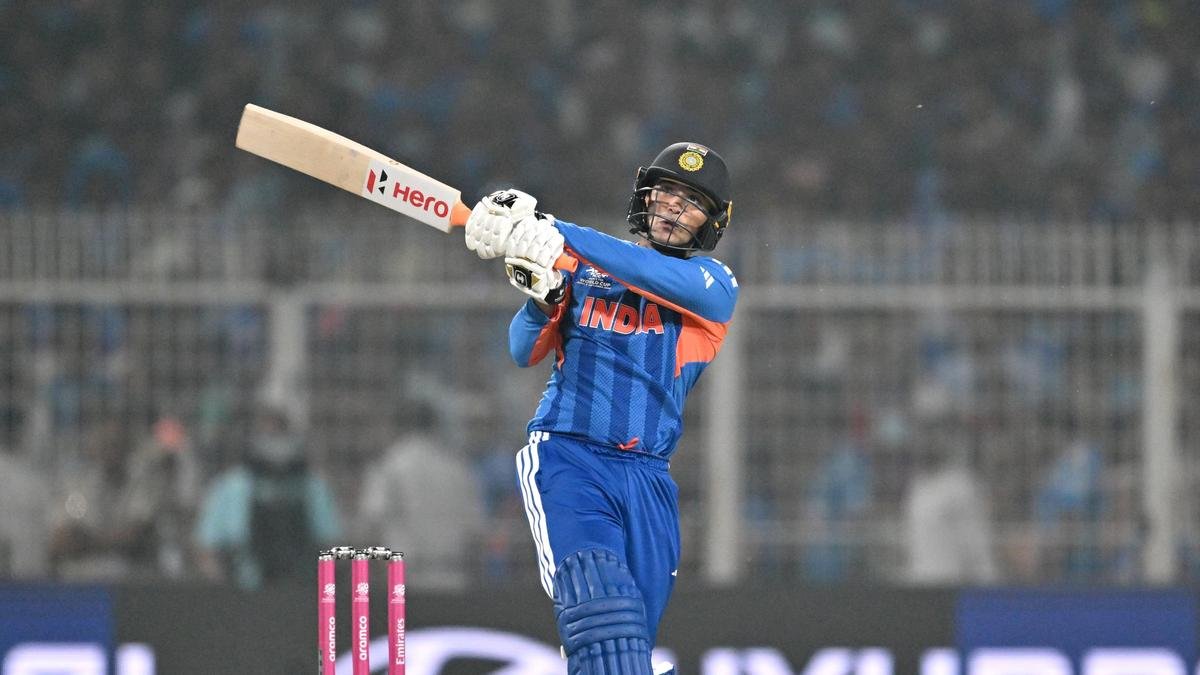 ICC T20I क्रमवारीत अभिषेक शर्मावर साहेबजादा फरहान