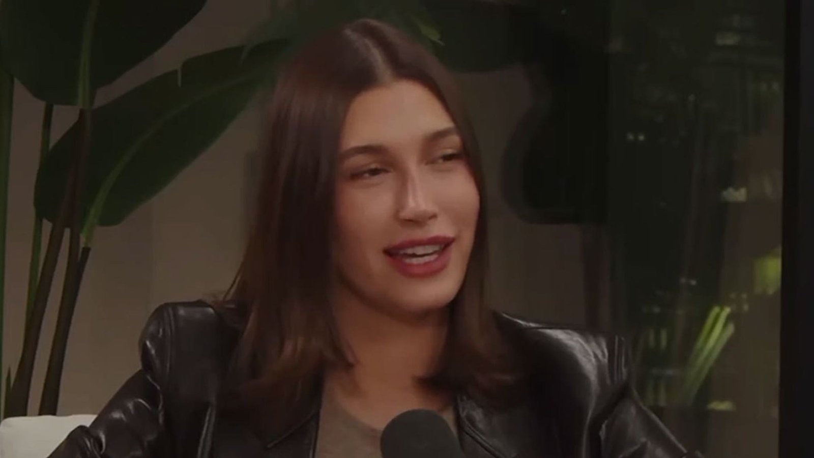 हेली बीबर म्हणते की बेबी जॅक हे आश्चर्यचकित होते