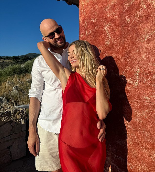 ब्रूडॉगने ‘जगातील सर्वात वाईट बॉस’ जेम्स वॅट आघाडीच्या ट्रेंडी बिअर व्यवसायापासून दूर गेल्यानंतर संभाव्य विक्रीवर देखरेख करण्यासाठी सल्लागारांना बोलावले