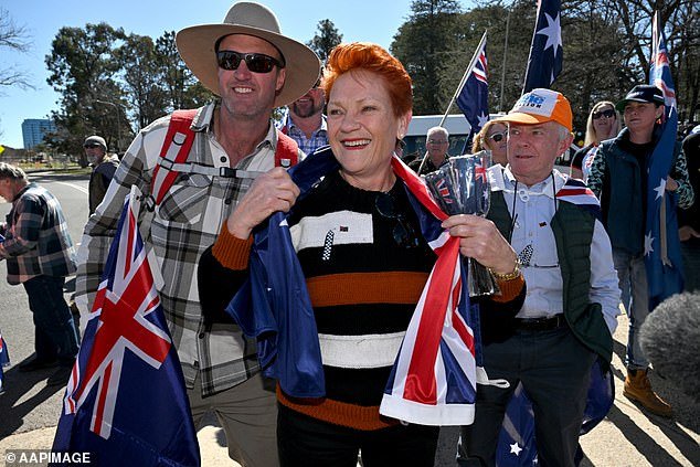 अल्बोला मतदारांचा संदेश: जबरदस्त नवीन मतदान सर्व राजकीय पक्षांमधील बहुसंख्य ऑस्ट्रेलियन्स – अगदी ग्रीन्स – इमिग्रेशन कमी करू इच्छित असल्याचे प्रकट करते