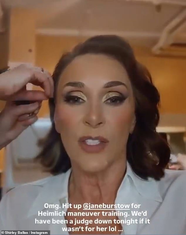 स्ट्रिक्टलीच्या ब्लॅकपूल लाइव्ह शोच्या आधी माशाच्या हाडावर गुदमरल्यानंतर 20 मिनिटे तिला ‘श्वास घेता येत नव्हता’ असे शर्ली बल्लास प्रकट करते: ‘मला खरोखर असे वाटले होते’