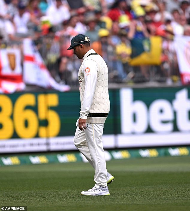 उस्मान ख्वाजाचा ऍशेस पराभव आणखी वाईट झाला कारण त्याला बातमी ऐकायची नव्हती – आणि टीम तपास सुरू करत आहे