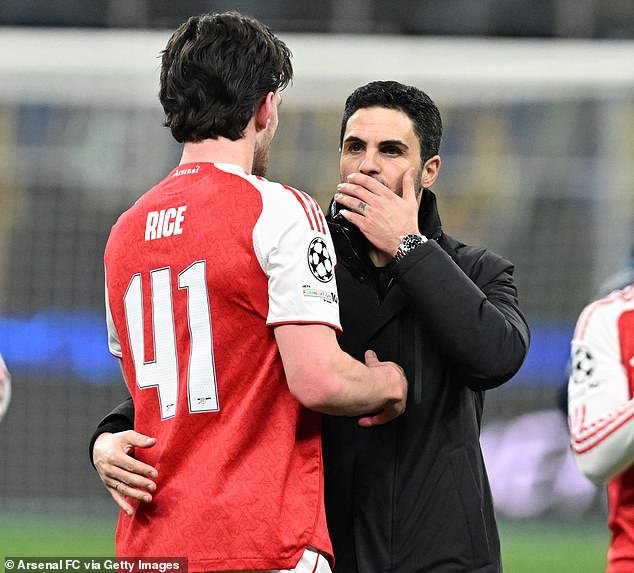 आर्सेनलने मॅन युनायटेडचे बिघडलेले कार्य कसे उघड केले: रियाद अल-समराई हस्तांतरणातील मोठा फरक, नॉस्टॅल्जियाचा एक स्व-तिरस्कार करणारा ब्रँड – आणि पडीक जमिनीतून बाहेर पडण्याचा मार्ग