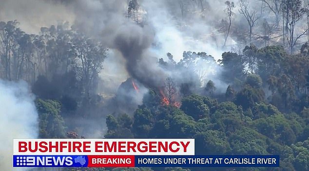 निघण्यास खूप उशीर झाला: व्हिक्टोरियामध्ये तीव्र उष्णतेच्या लाटेत सात प्रमुख बुशफायर जळत असल्याने रहिवाशांसाठी तातडीचा इशारा देण्यात आला आहे