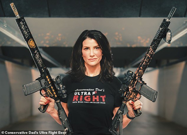 मिनियापोलिस नर्सची DHS हत्या न्याय्य होती असा आग्रह धरल्याबद्दल शीर्ष पुराणमतवादी MAGA चा निषेध करतात