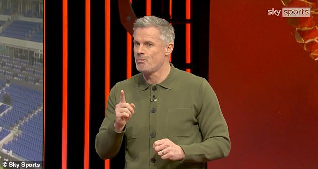 जेमी कॅरागर अर्ने स्लॉटला सांगतात की लिव्हरपूल चॅम्पियन्स लीगसाठी पात्र ठरू शकले नाहीत तर ‘उभे राहण्यासाठी पाय नसतील’ – आणि त्याच्या संघाचे चिंताजनक मूल्यांकन देतात.