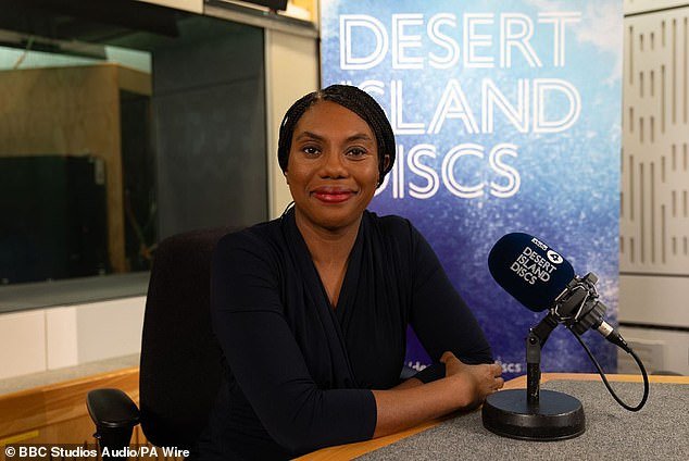 सुएला ब्रेव्हरमन यांनी सुधारणेसाठी राजीनामा दिल्यानंतर टोरीचे आणखी एक माजी मंत्री “डिफेक्शन वॉच” अंतर्गत आहेत