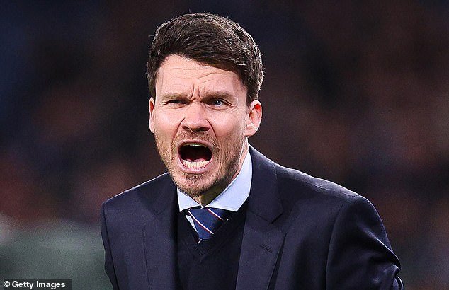 रेंजर्स बॉस रोहलने खिडकी बंद होण्याआधी आपला डळमळीत बचाव मजबूत करणे शहाणपणाचे ठरेल