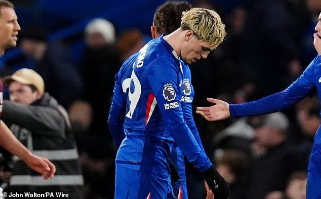 अलेजांद्रो गार्नाचोच्या एका विध्वंसक अर्ध्या भागातील दुःखदायक आकडेवारीने त्याला पाठवले – बदलीमुळे चेल्सीच्या पुनरागमनास प्रेरणा मिळण्यापूर्वी