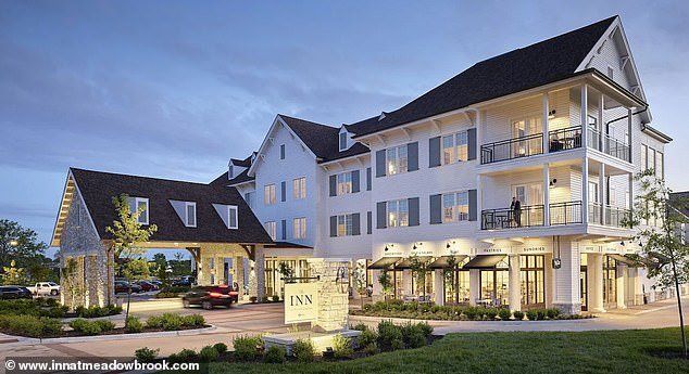 थ्री लायन्सना विश्वचषक स्पर्धेसाठी त्यांचे £197-a-रात्र ‘इंग्रजी कॉटेज’ सापडले – आणि दुःखद मनी लिस्ट बुडवल्यानंतर मॅन युनायटेडसाठी चांदीचे अस्तर