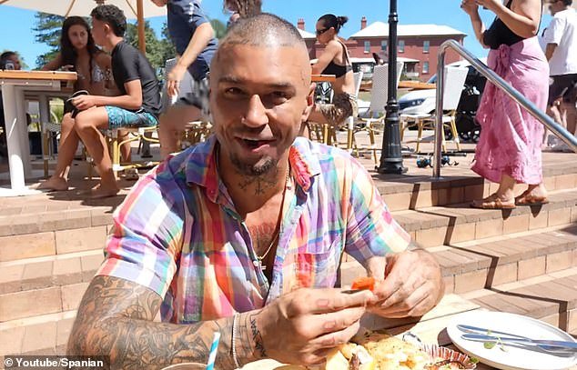 कट्टर ईशाई व्यसनी ते करोडपती उद्योगपती. स्पॅनियार्डने त्याचे आश्चर्यकारक नशीब कसे बनवले – आणि उगवत्या ताऱ्यासाठी पुढे काय आहे