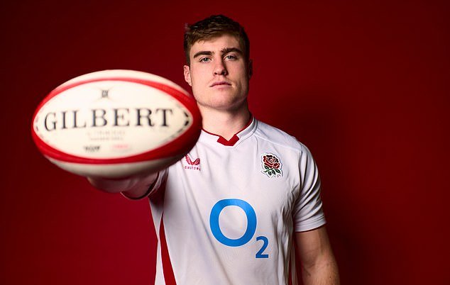 इंग्लंडचा ‘ॲड्रेनालाईन फ्रीक’ टॉमी फ्रीमन त्याच्या ‘प्रेमा’वर विंगमधून मध्यभागी जाण्याचे, त्याच्याकडे मुलांचे इलेक्ट्रिक पोर्श का आहे, आंघोळीत टीव्ही पाहणे आणि त्याला सहा राष्ट्रांमध्ये आपल्या संघाला ‘स्विंग’ कसे करायचे आहे.