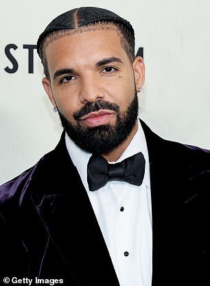 106237267-15542613-Drake-a-15_1770669018139.jpg