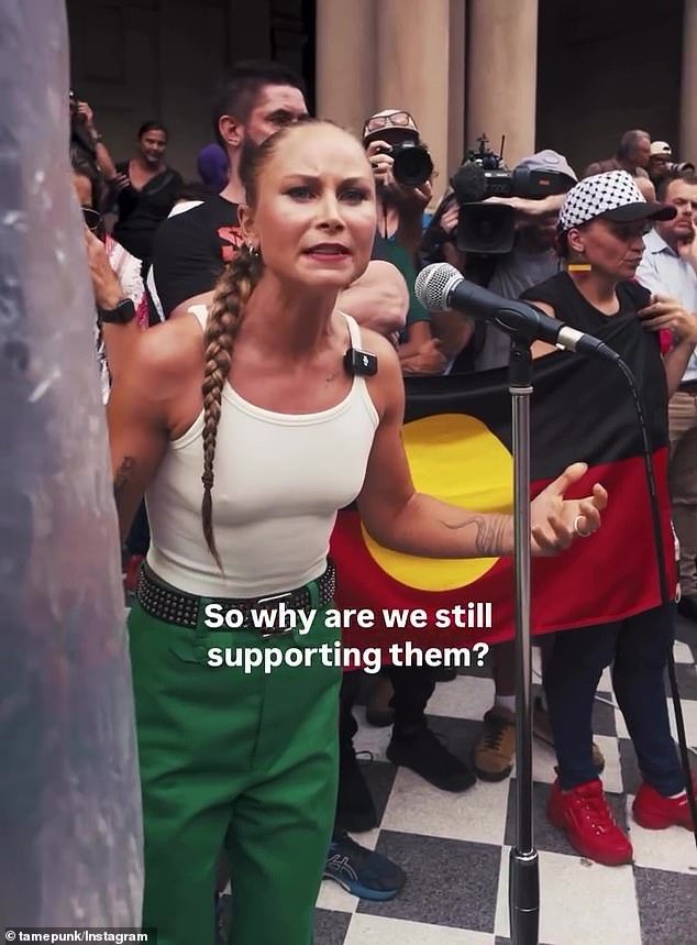 रॅलीमध्ये तिच्या धक्कादायक टिप्पणीबद्दल राजकारणी ग्रेस टॅमीवर कारवाई करण्याची मागणी करतात