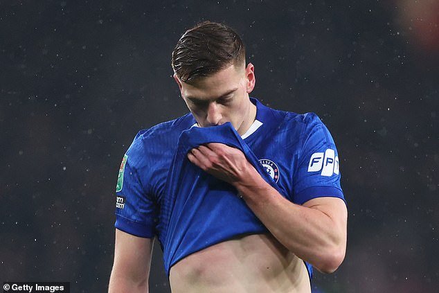 जेमी कॅरागरने £30m चेल्सी स्टारला सांगितले की त्याने त्यांच्यासाठी ‘वाईट चाल’ केली – आणि त्याऐवजी त्याने ज्या क्लबमध्ये सामील व्हायला हवे होते त्याचे नाव दिले.