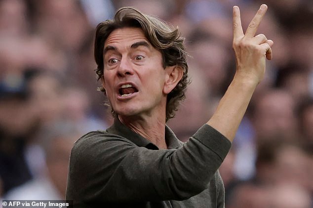 प्रकट: थॉमस फ्रँकच्या डोळ्यात पाणी आणणारे टोटेनहॅम पेआउट केवळ आठ महिन्यांच्या प्रभारी नंतर काढून टाकले गेले