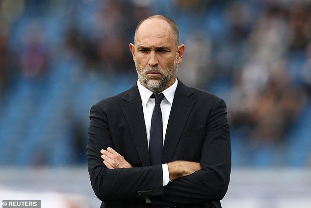 इगोर ट्यूडरने 11 वर्षांत 12 नोकऱ्या व्यवस्थापित केल्या आणि प्रीमियर लीगमध्ये ते कधीही व्यवस्थापित झाले नाहीत. म्हणूनच तो टॉटनहॅमचा £100m चा जुगार आहे, ऑलिव्हर होल्ट लिहितात