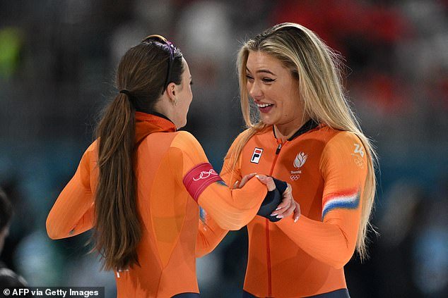 हिवाळी ऑलिंपिकमध्ये नर्व्हस जेक पॉलने त्याचा जयजयकार केल्यामुळे जुट्टा लीर्डम ५०० मीटर सुवर्णपदकापासून कमी पडला