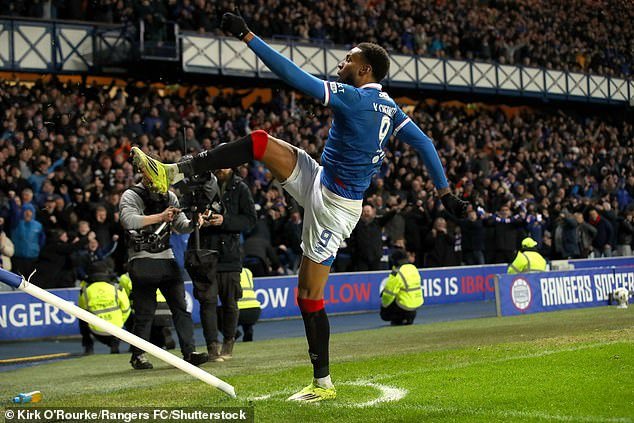 पुनरावलोकन: ही गौरवशाली सदोष आणि मॅनली अप्रत्याशित शीर्षक धाव ही स्कॉटिश फुटबॉलसाठी एक उत्तम जाहिरात आहे