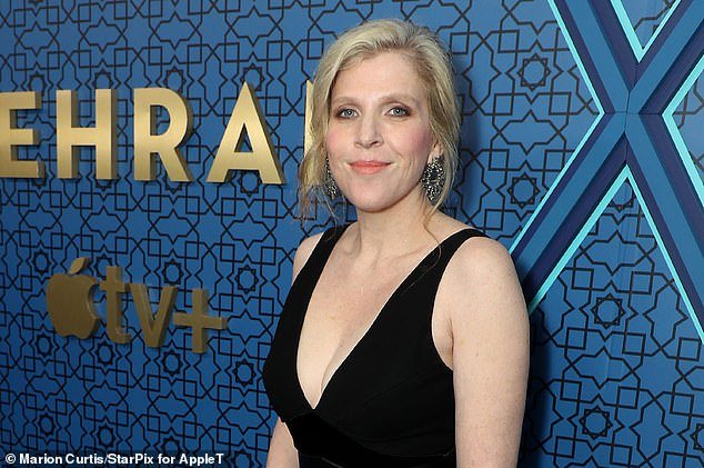 ऍपल टीव्ही नाटक तेहरानचा निर्माता इस्रायली गुप्तचर कार्यक्रमाच्या नवीन हंगामाच्या चित्रीकरणाचे पर्यवेक्षण करताना ग्रीक हॉटेलमध्ये मृत आढळला