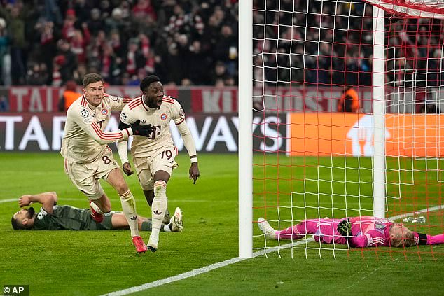 बायर्न म्युनिच विरुद्धच्या जवळच्या मिसच्या आठवणीने सेल्टिक डिफेंडर ऍस्टन ट्रस्टीला स्टुटगार्ट कॉल करताना एक पाऊल पुढे जाण्यास प्रेरित केले.