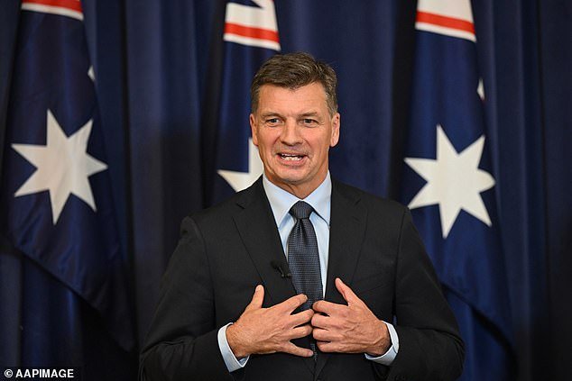 अँगस टेलरने त्याच्या सावली मंत्रालयाचे अनावरण करताना तीन चांगले कॉल केले … परंतु जर त्याने सावधगिरी बाळगली नाही तर एक निर्णय त्याला नष्ट करू शकतो: PVO