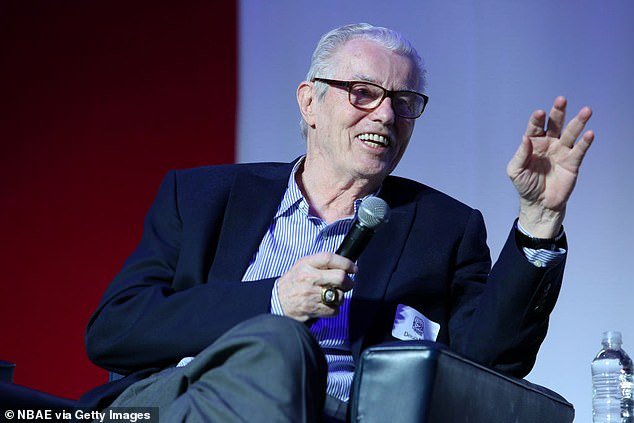 दिग्गज NBA प्रशिक्षक डग मो यांचे ८७ व्या वर्षी निधन झाल्यामुळे ‘उध्वस्त’ डेन्व्हर नगेट्सने मनापासून श्रद्धांजली अर्पण केली