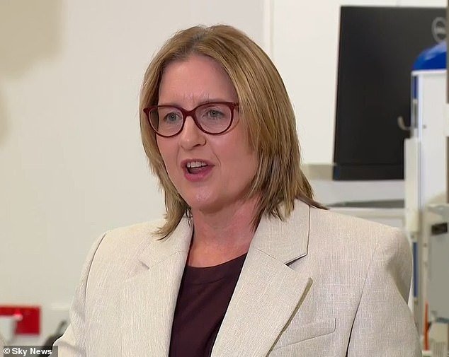 मजूर पक्षाला त्रासदायक असलेल्या एका अत्यंत संवेदनशील विषयावर एक साधा प्रश्न विचारल्याबद्दल जॅसिंटा ॲलनचा पत्रकाराला पराभवाचा क्षण