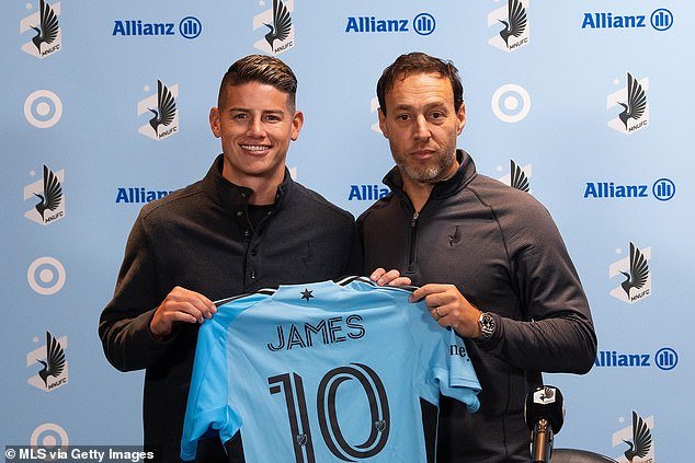 व्हिसा गोंधळामुळे एमएलएसमध्ये नवीन सुरुवात होण्याची धमकी दिल्यानंतर वर्ल्ड कप सुपरस्टार जेम्स रॉड्रिग्ज मिनेसोटामध्ये आयसीई नाटक टाळतात