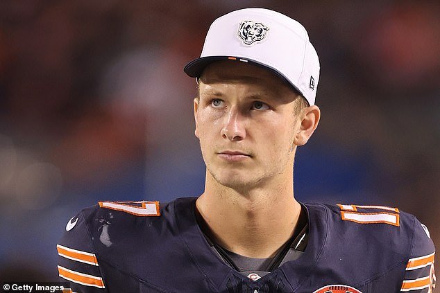 NFL क्वार्टरबॅक जो $10 दशलक्ष करारावर स्वाक्षरी करताना तुटला तो दुसऱ्या जीवन बदलणाऱ्या हालचालीशी जोडला गेला