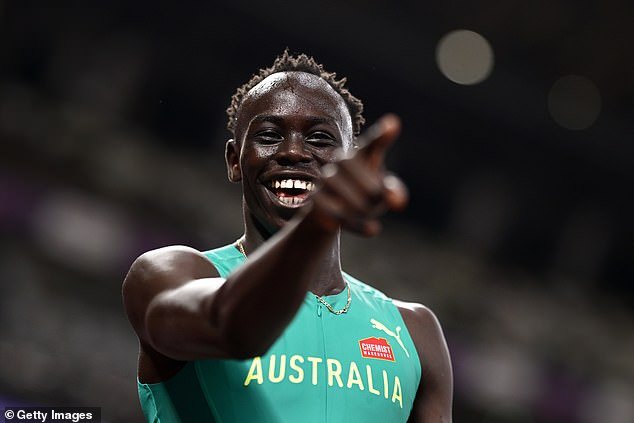 किशोरवयीन स्प्रिंटिंग सनसनाटी गौट गौटने त्याऐवजी ऑसी आयकॉनसह साइन करण्याची ग्लॅमरस ऑफर नाकारली