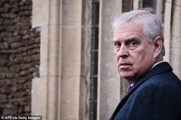 अँड्र्यूच्या अटकेमुळे बीबीसी हिवाळी ऑलिम्पिकचे टीव्ही कव्हरेज थांबले – जसे ब्रिटन कर्लिंग सेमीफायनलमध्ये पोहोचले!