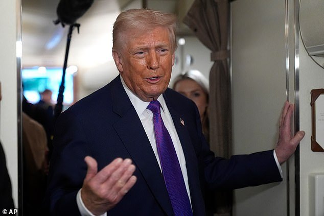 “गुप्त” परदेशी रहस्ये सामायिक केल्याबद्दल ट्रम्प यांनी ओबामांवर टीका केली: “एक मोठी चूक”