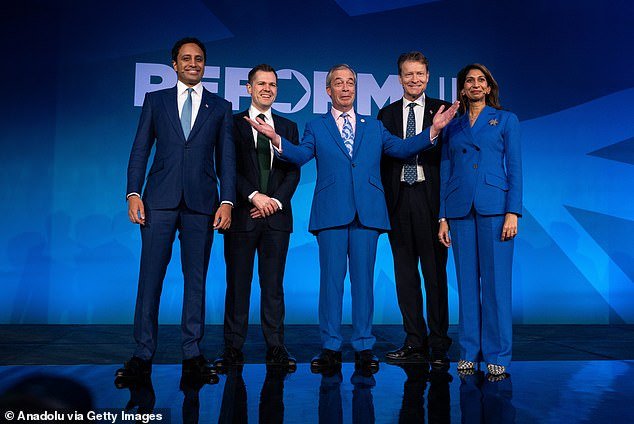 स्टारमर काठावर आहे आणि टोरीज चित्राच्या बाहेर आहेत. हा निजेल फॅरेजचा क्षण असावा… पण तो का खराब झाला ते येथे आहे: डॅन हॉजेस