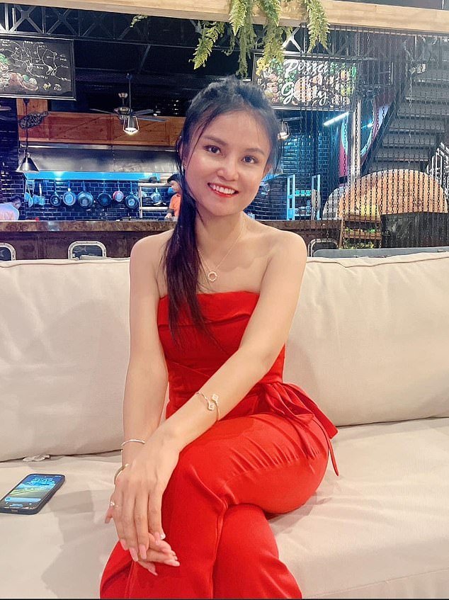 ब्रिटिश ASOS संस्थापकाची माजी पत्नी म्हणते: थायलंडमधील त्याच्या लक्झरी अपार्टमेंटच्या बाल्कनीतून पडल्यानंतर ‘मी त्याला मारले नाही’