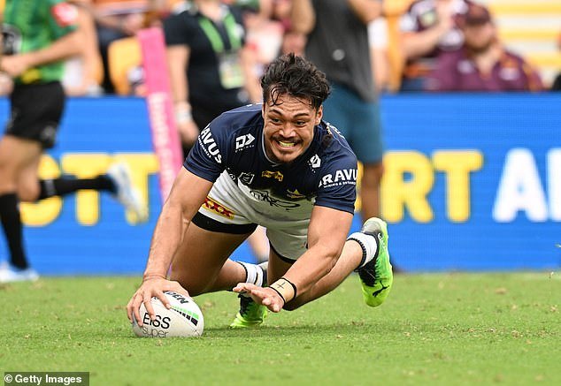 स्टेट ऑफ ओरिजिन स्टारने त्याच्या आईचे हृदयद्रावक प्रकट केले जी लहानपणी त्याच्यावर गेली होती – आणि जेव्हा तो NRL स्टार झाला तेव्हा परत येण्याचा प्रयत्न केला.