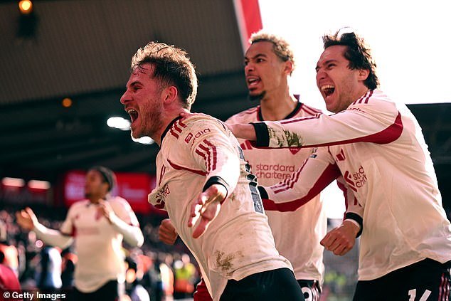 नॉटिंगहॅम फॉरेस्ट 0-1 लिव्हरपूल: ॲलेक्सिस मॅकअलिस्टर उशीरा नाटकाच्या केंद्रस्थानी आहे परंतु मो सलाहचे सर्वोत्तम दिवस त्याच्या मागे असल्याचे पुरावे आहेत, टॉम कोलोमोस लिहितात