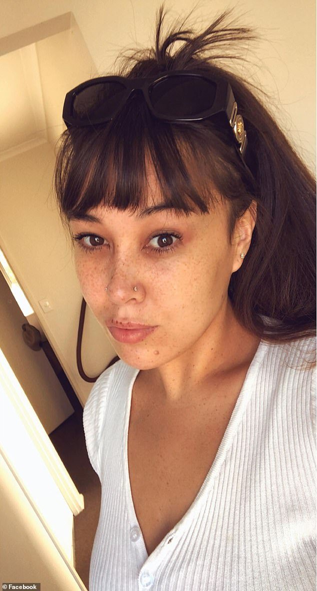 ईर्षेतून आपल्या 25 वर्षांच्या आईची हत्या करणाऱ्या भ्याडाला फाशीची शिक्षा ठोठावण्यात आली आहे – कारण तिचे कुटुंब एक शक्तिशाली संदेश देते