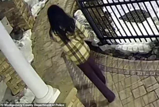 पोलिसांनी महिलेचा संशयित व्हिडिओ जारी केला ज्याने “मेरीलँड वरिष्ठ सुविधेमध्ये श्रीमंत कायदेशीर वंशज, 87, यांना गोळ्या घालून ठार मारले”