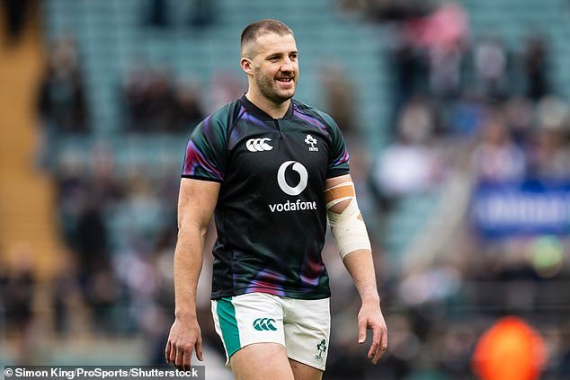 स्टुअर्ट मॅकक्लोस्की वयाच्या 33 व्या वर्षी आंतरराष्ट्रीय सुपरस्टार बनला, परंतु त्याने फक्त 26 आयर्लंड कॅप्स जिंकल्या! तो एकमेव गुणवान आयरिश खेळाडू नाही ज्याची गेल्या अनेक वर्षांपासून अन्यायकारकपणे दुर्लक्ष करण्यात आले आहे… या काही आणखी युक्त्या आहेत ज्या आम्ही गेल्या अनेक वर्षांपासून गमावल्या आहेत…