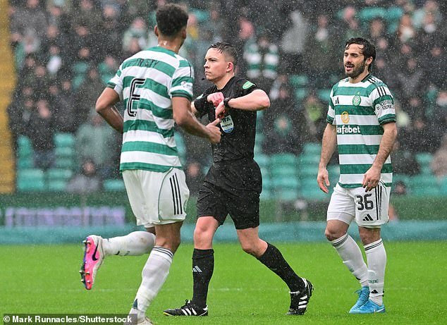 ॲस्टन विश्वस्तांनी अपील फेकल्यानंतर सेल्टिकने VAR पुनरावलोकनाची मागणी केली… तीन-गेम बंदी नियमांचा बचाव करणारा जुन्या फर्मच्या संकटातून बाहेर