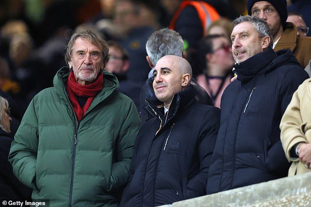 सर जिम रॅटक्लिफच्या क्रूर खर्चात कपात करण्याच्या उपायांनी काम केले आहे: सह-मालकाने क्रूरपणे कुऱ्हाड चालवल्यानंतर मॅन युनायटेडच्या प्रमुखाने क्लबच्या सकारात्मक आर्थिक परिणामांची प्रशंसा केली