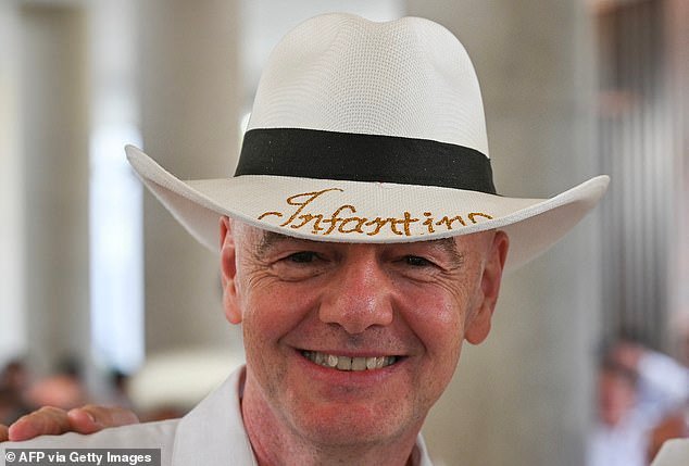 कार्टेल हिंसाचार आणि चाहत्यांच्या सुरक्षेची भीती असूनही फिफाने मेक्सिकोमधून विश्वचषक खेळ हलविण्यास नकार दिला: ‘सर्व काही सर्वोत्तम होईल’