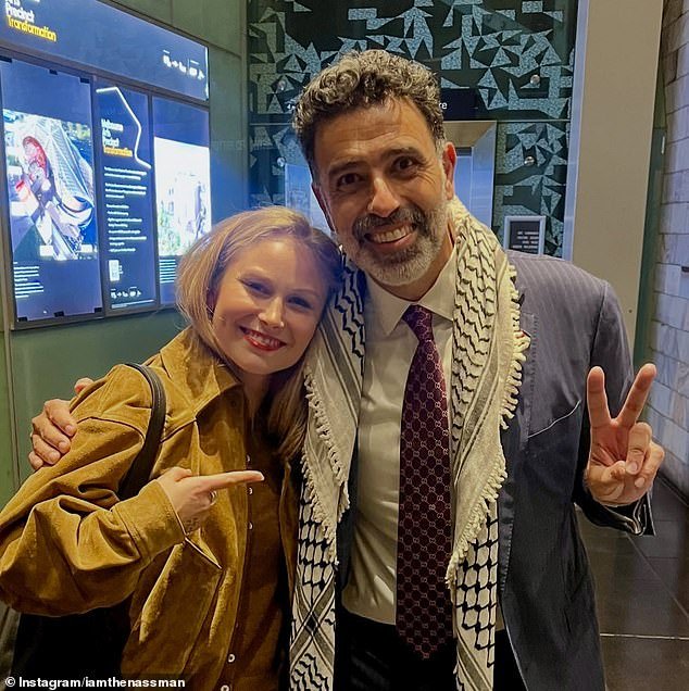 ग्रेसच्या टेम स्लर्समधून डावीकडे जे हवे आहे ते खातात: प्रभावशाली आणि ग्रीन्स अल्बोला फाडून टाकतात – जेव्हा तिने लेबर पीएमचा अंतिम अपमान केला तेव्हा तो वेडसरपणे मागे हटतो