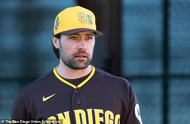 सॅन दिएगो पॅड्रेस पिचर मॅट वॉल्ड्रॉनची ‘त्याच्या मागच्या टोकाला संसर्ग’ वर शस्त्रक्रिया झाली आहे.