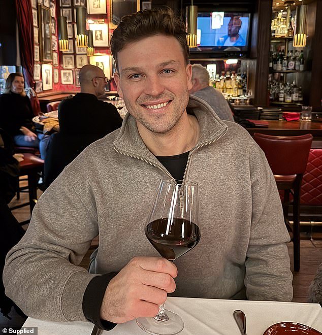 माझे घर विकण्यासाठी मी रिअल इस्टेट एजंटला हास्यास्पद $40,000 कमिशन फी देण्यास नकार दिला. त्याऐवजी मी हेच करतो