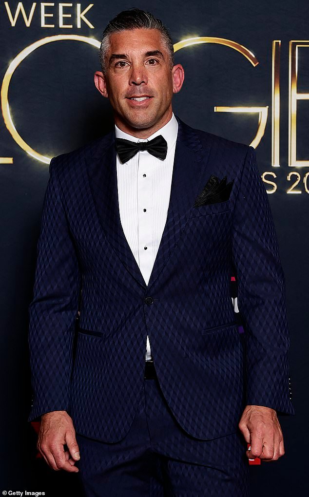 फुटी आख्यायिका अवघ्या 15 वर्षांची असताना ब्रेथ अनास्ताच्या वडिलांनी आत्महत्या केली. आता NRL 360 होस्टने उघड केले आहे की या दुर्घटनेचा संपूर्ण परिणाम घरापर्यंत पोहोचण्यासाठी 26 वर्षे का लागली