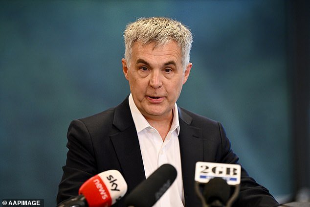 ऑप्टस बॉसने प्राणघातक ब्लॅकआउटच्या पुढे ‘उपेक्षेची संस्कृती’ मान्य केली – कारण टेल्को मोठ्या बदलांचे संकेत देते