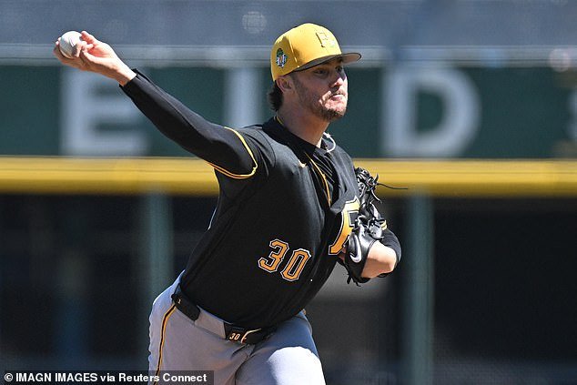 Livvy Dunne चा बेसबॉल स्टार बॉयफ्रेंड अमेरिकेबद्दल ध्रुवीकरण करणाऱ्या टिप्पण्यांसाठी व्हायरल होतो