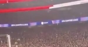 विनिशियस ज्युनियरला लक्ष्य करणाऱ्या ‘वर्णद्वेषी’ वर्तनासाठी बेनफिकाने पाच चाहत्यांना काढून टाकले कारण पोर्तुगीज क्लब शेवटी वर्णद्वेषाच्या वादात जियानलुका प्रेस्टियानीच्या बचावात खंबीरपणे उभे राहून कार्य करतो